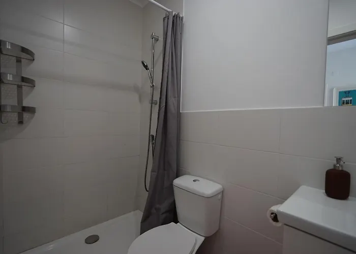 T2 2 Bedroom Flat In Arroios *
